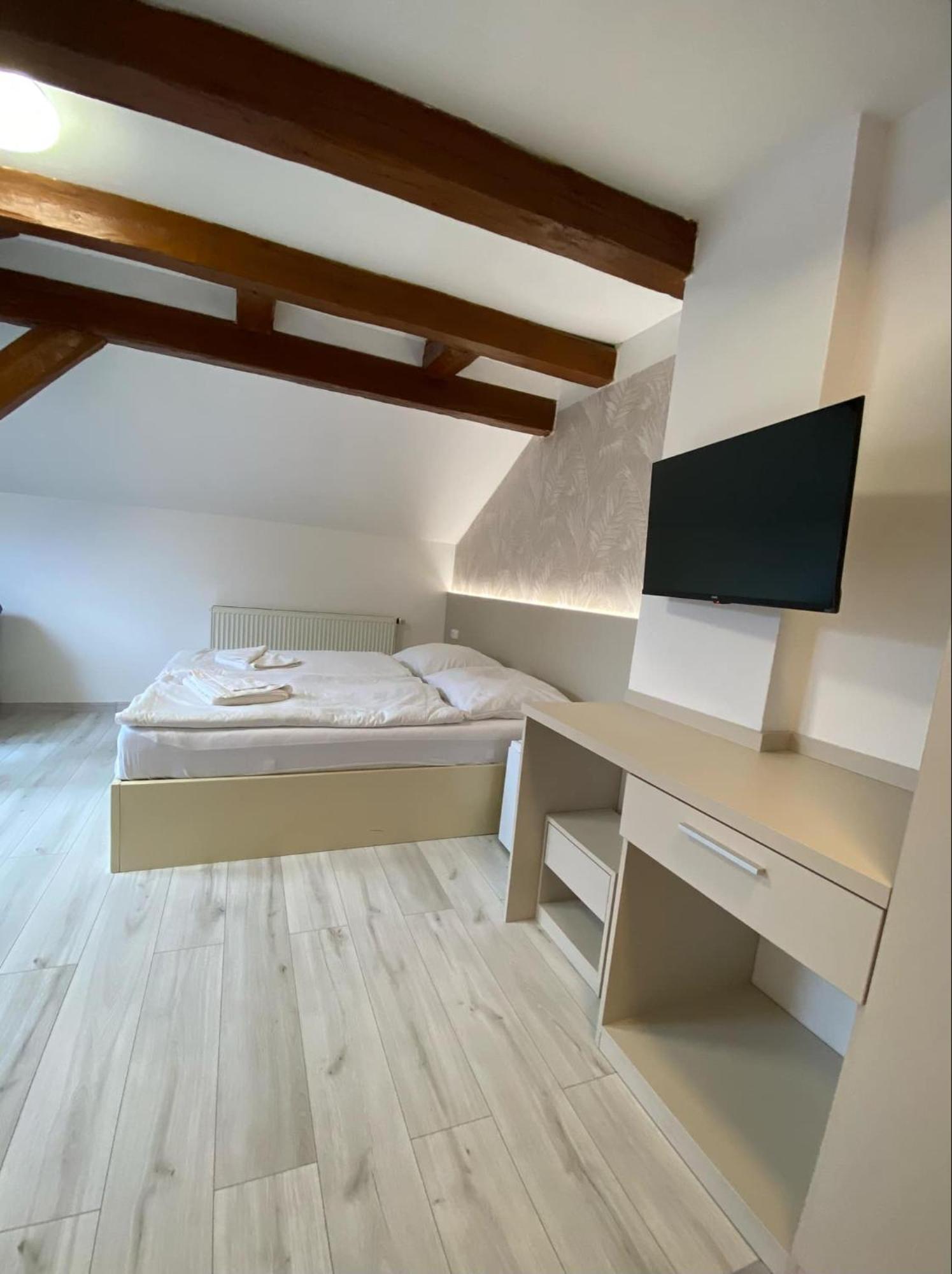 Hotel U Radnice As Aš Extérieur photo